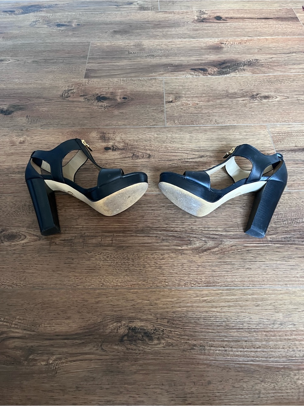 MICHAEL Michael Kors Black Leather T‑Strap Sandals with Gold Zip Accent - Picture 5 of 5